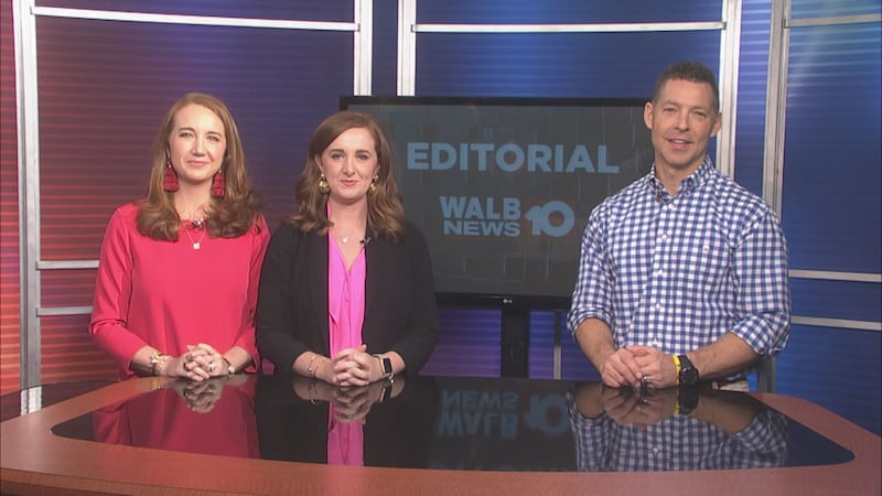 Katie Gatewood, Callie Walker, and WALB Vice President and General Manager Bruce Austin...